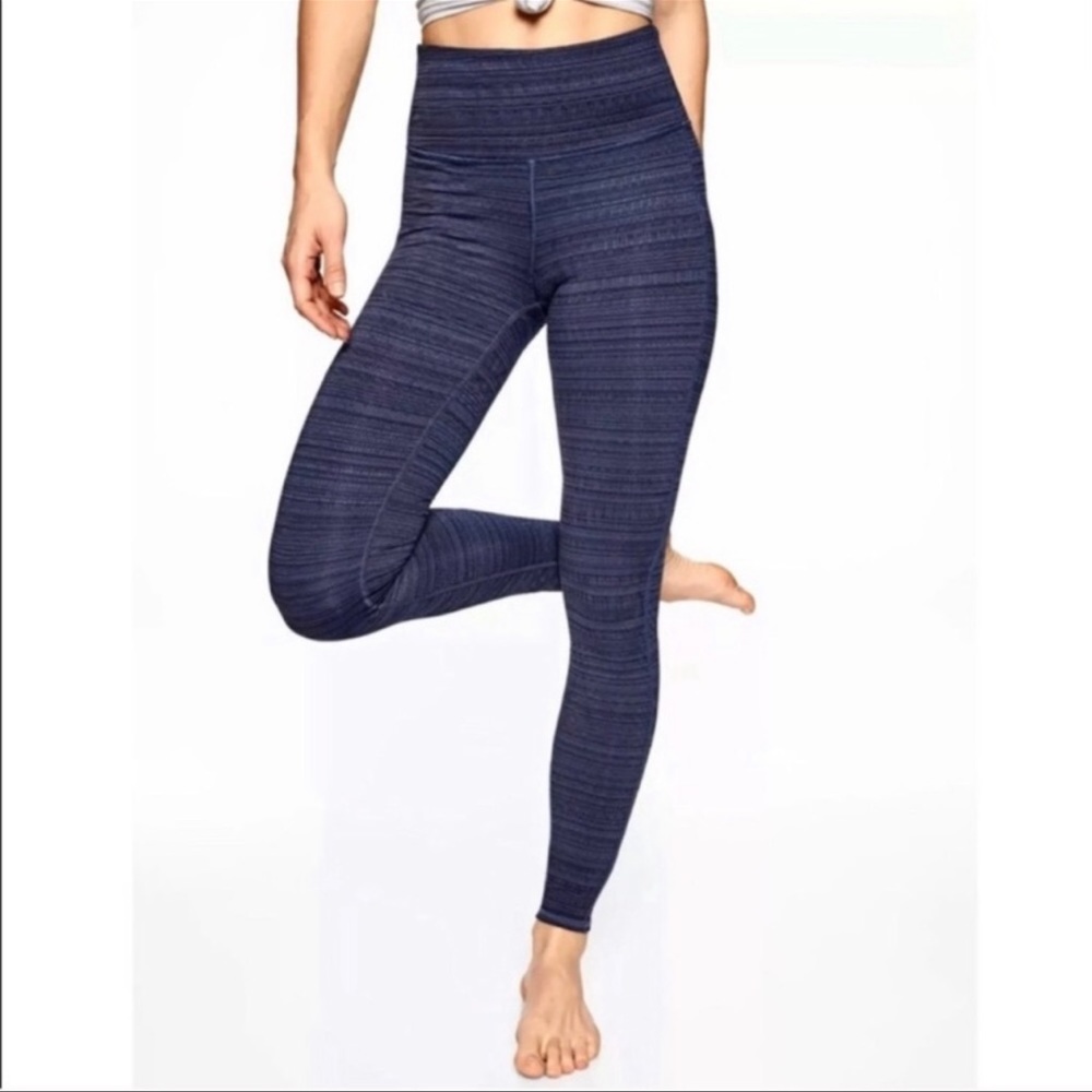 Athleta High Rise Navy Ripple Chaturanga Tights Leggings Size: L